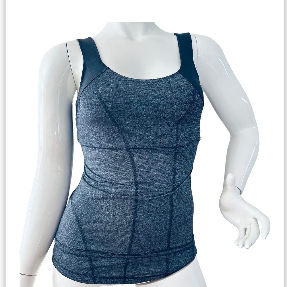 Lululemon atlética top gray  black size 4